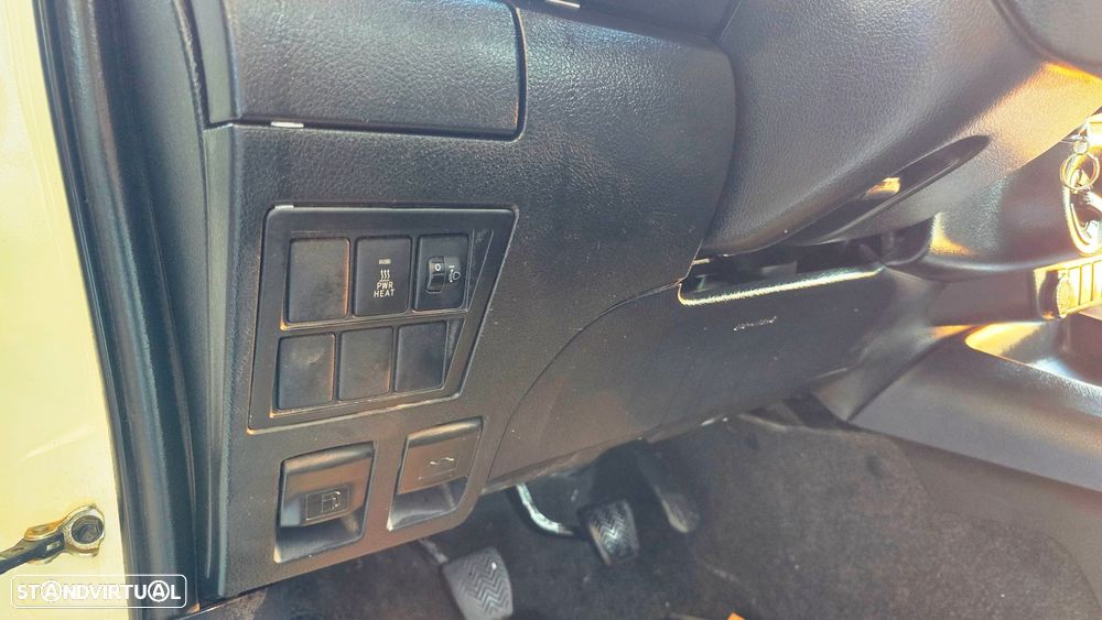 Toyota Hilux 2.4 D-4D 2WD CD Tracker - 15