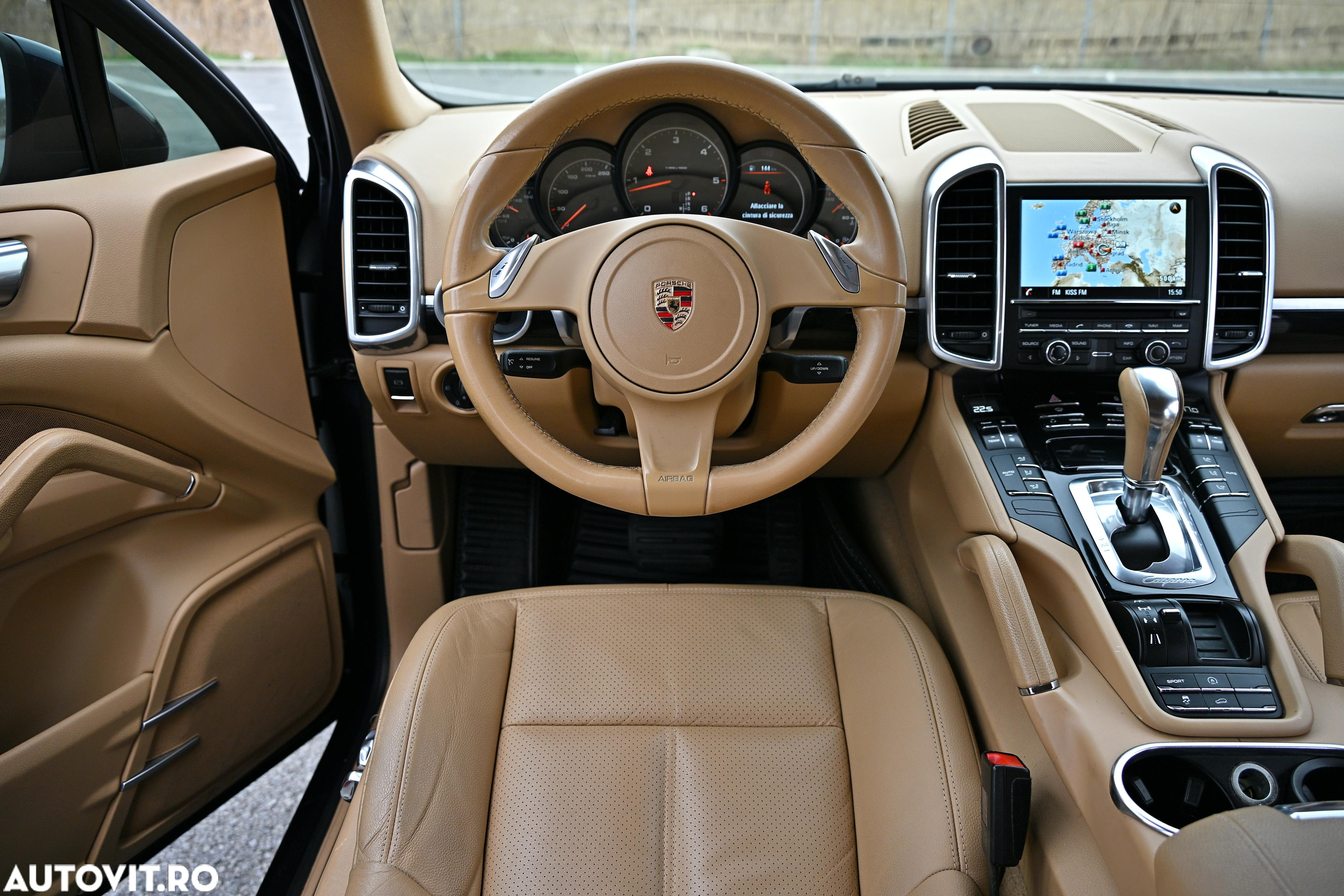 Porsche Cayenne - 2