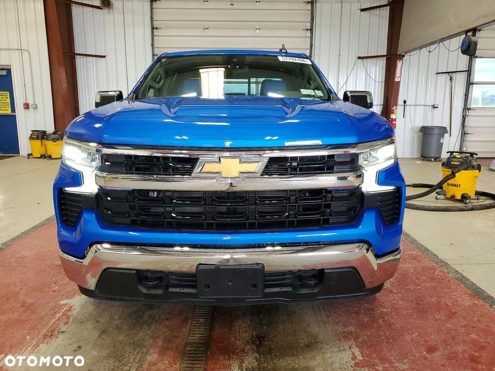 Chevrolet Silverado - 6