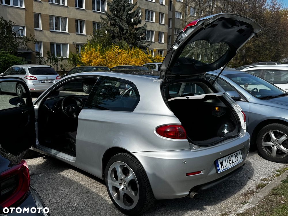 Alfa Romeo 147 - 13