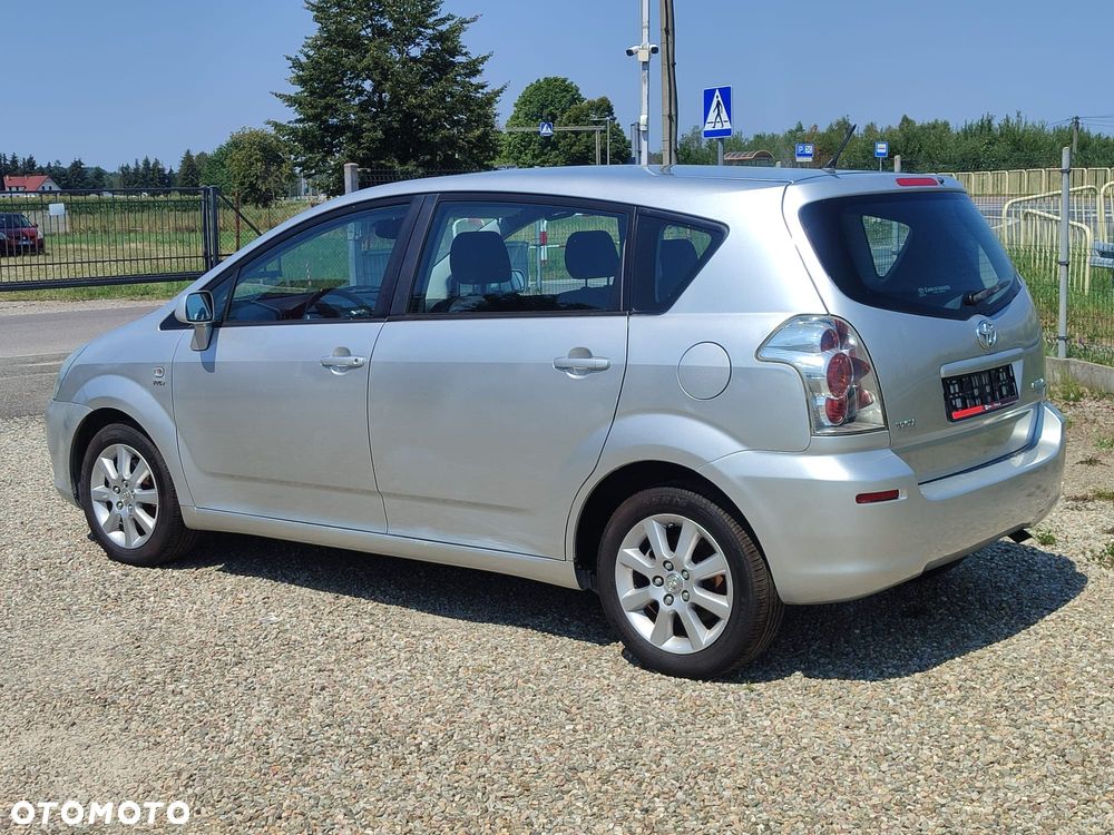 Toyota Corolla Verso - 4