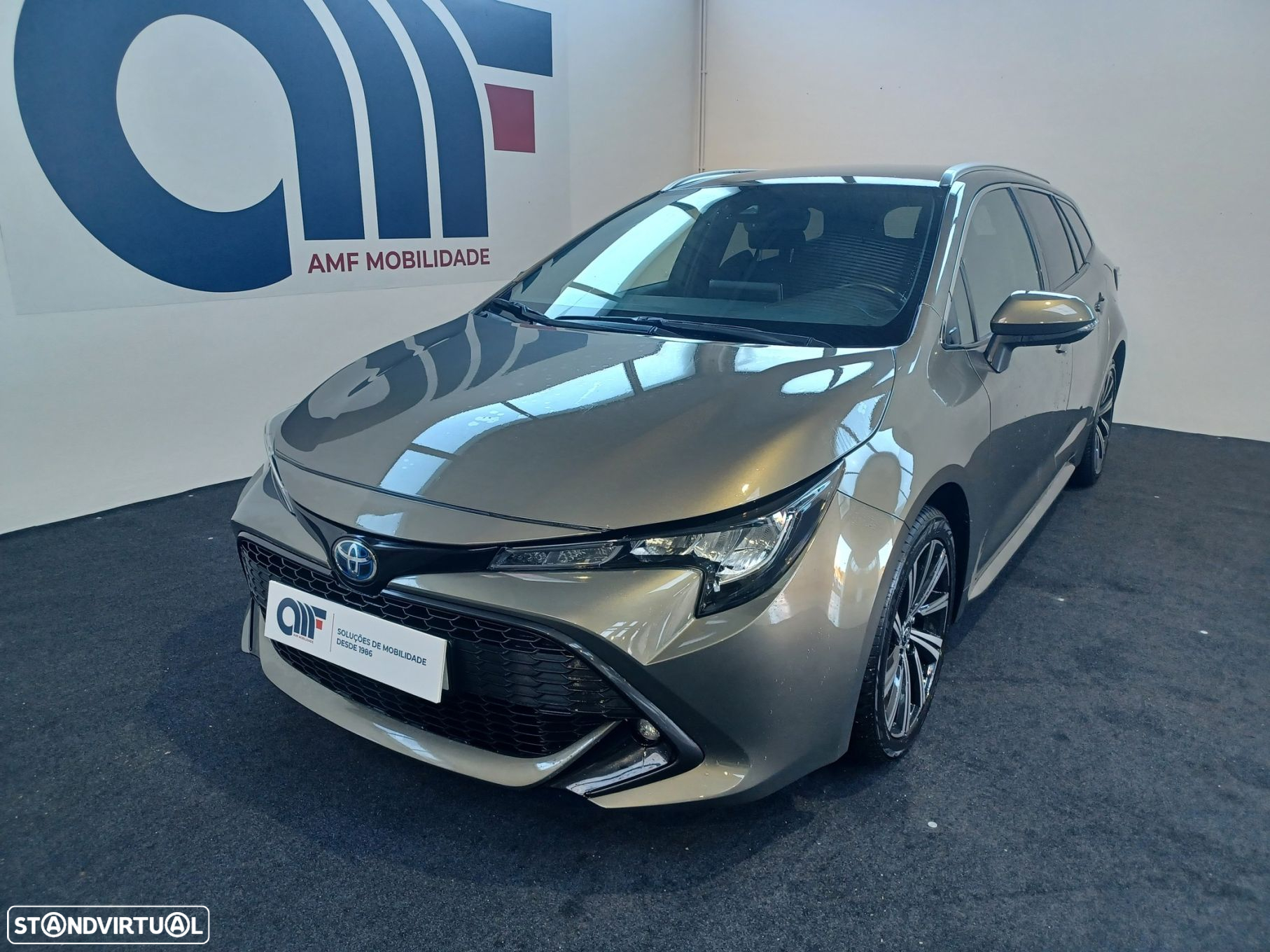 Toyota Corolla Touring Sports 1.8 Hybrid Comfort+P.Sport - 2
