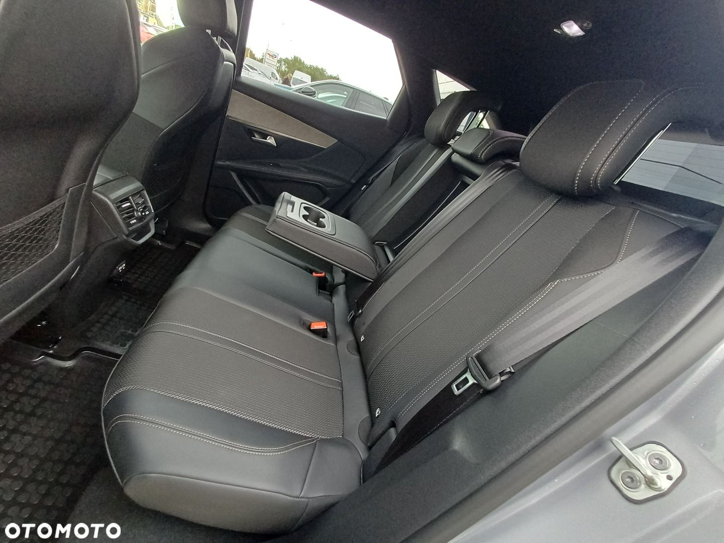 Peugeot 3008 1.2 PureTech GT Pack S&S EAT8 - 32