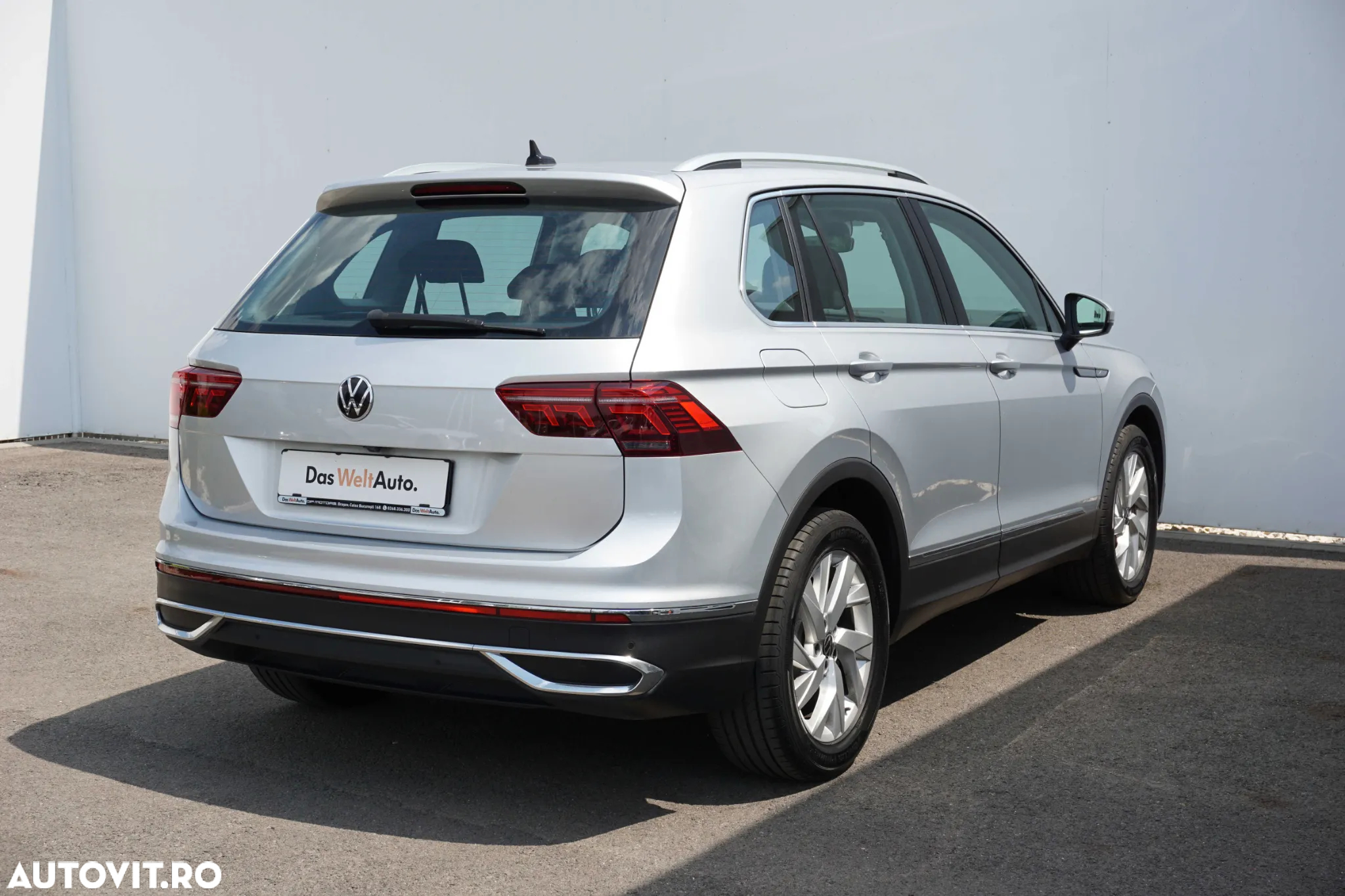 Volkswagen Tiguan - 5