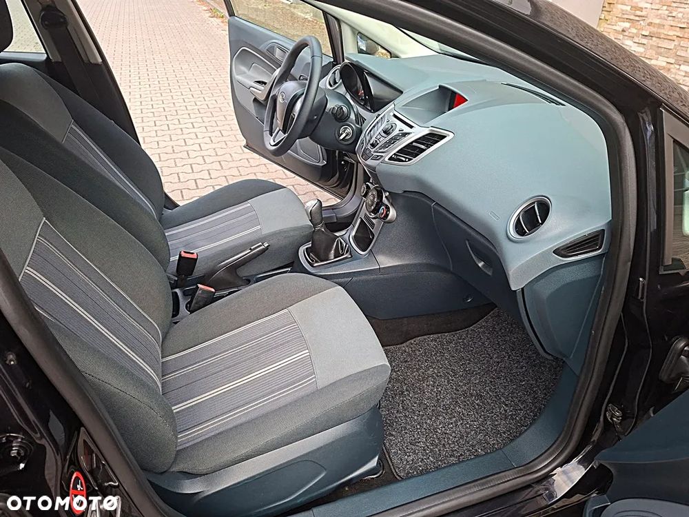 Ford Fiesta 1.25 Champions Edition - 6