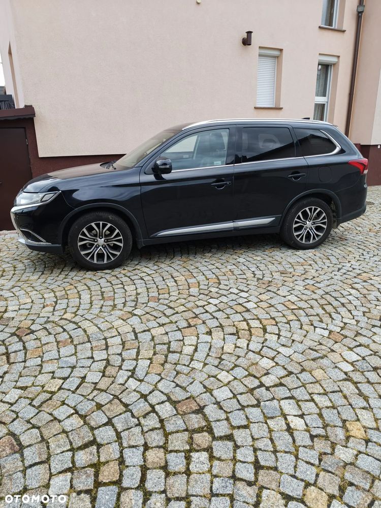 Mitsubishi Outlander 2.0 Instyle Navi 4WD CVT - 8
