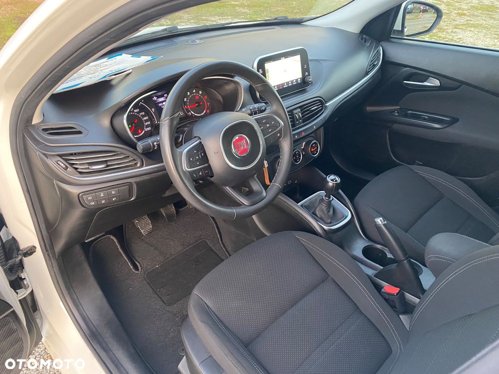 Fiat Tipo 1.4 T-Jet Lounge - 32