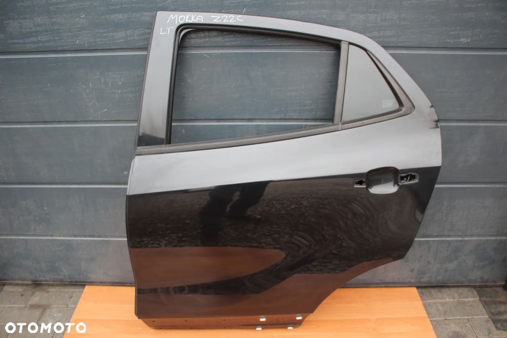 DRZWI LEWE TYLNIE LEWY TYŁ OPEL MOKKA Z22C GAR