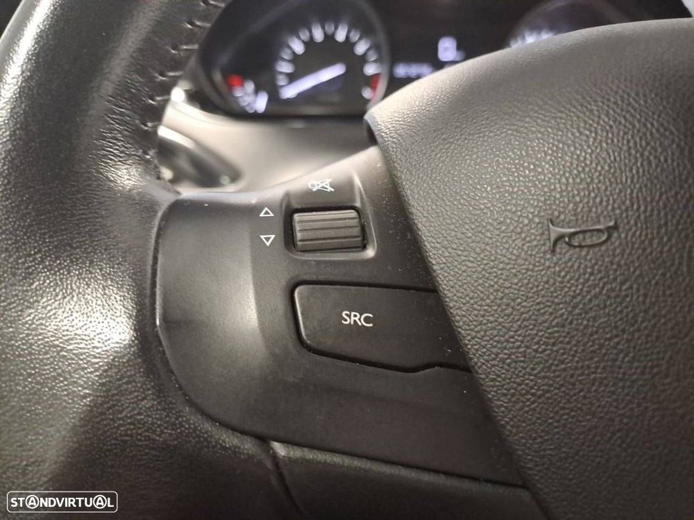 Peugeot 208 1.2 PureTech Signature - 16