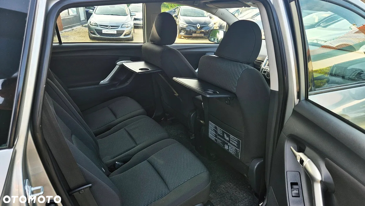Toyota Verso 1.8 Executive - 34
