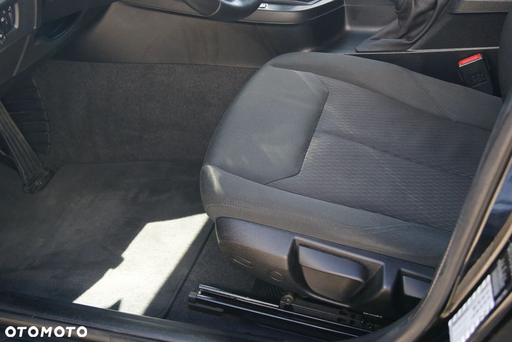 BMW Seria 1 118d - 10