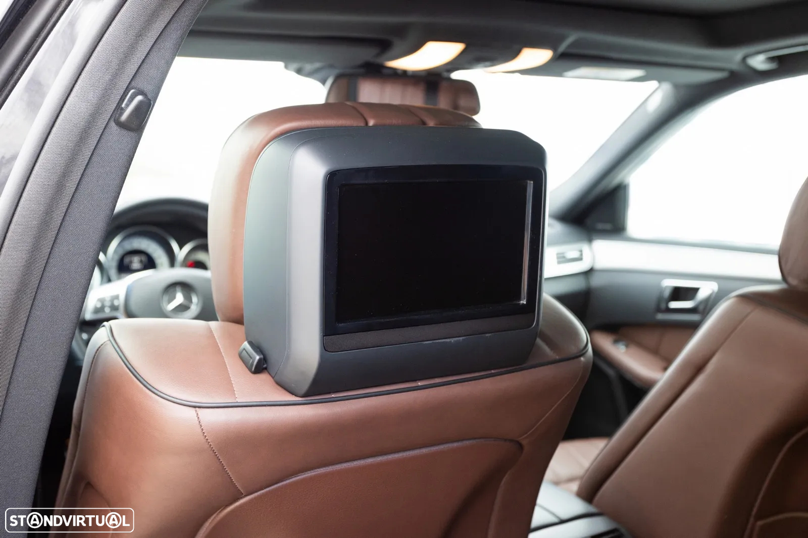 Mercedes-Benz E 350 BlueTEC Avantgarde 4-Matic - 34