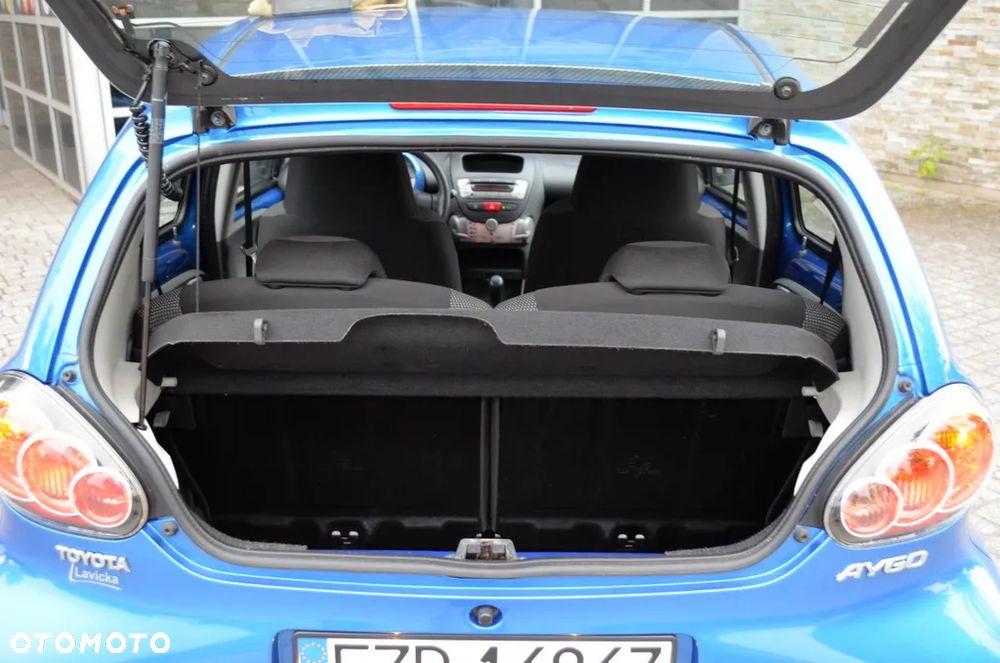 Toyota Aygo CoolBlue - 21
