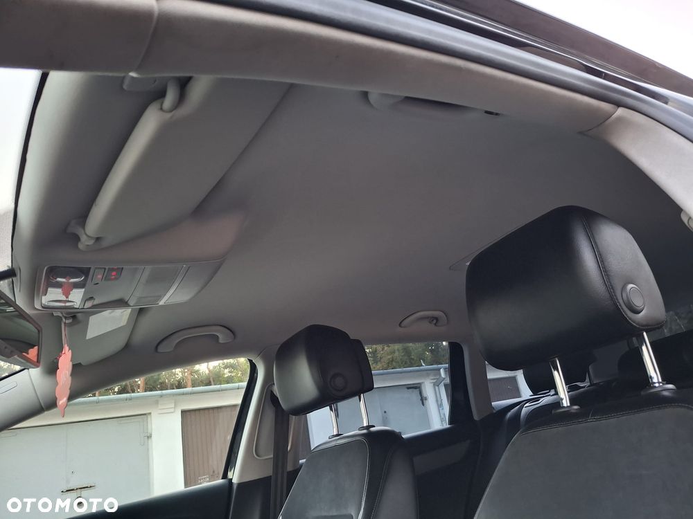 Volkswagen Passat - 16