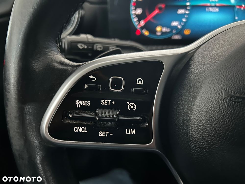 Mercedes-Benz Klasa A 180 d 7G-DCT - 32