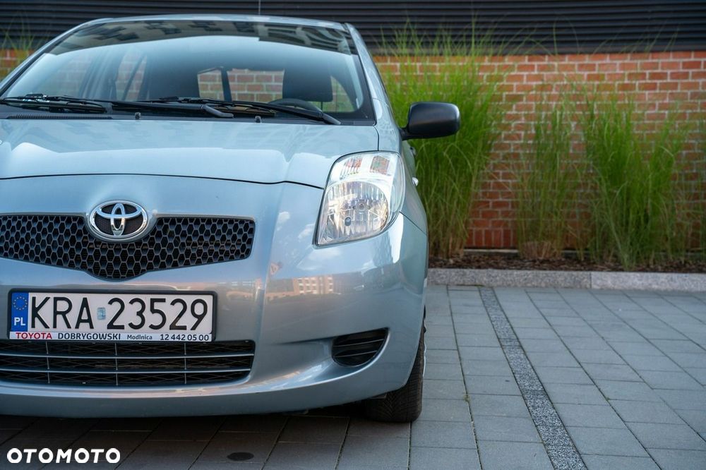 Toyota Yaris - 25