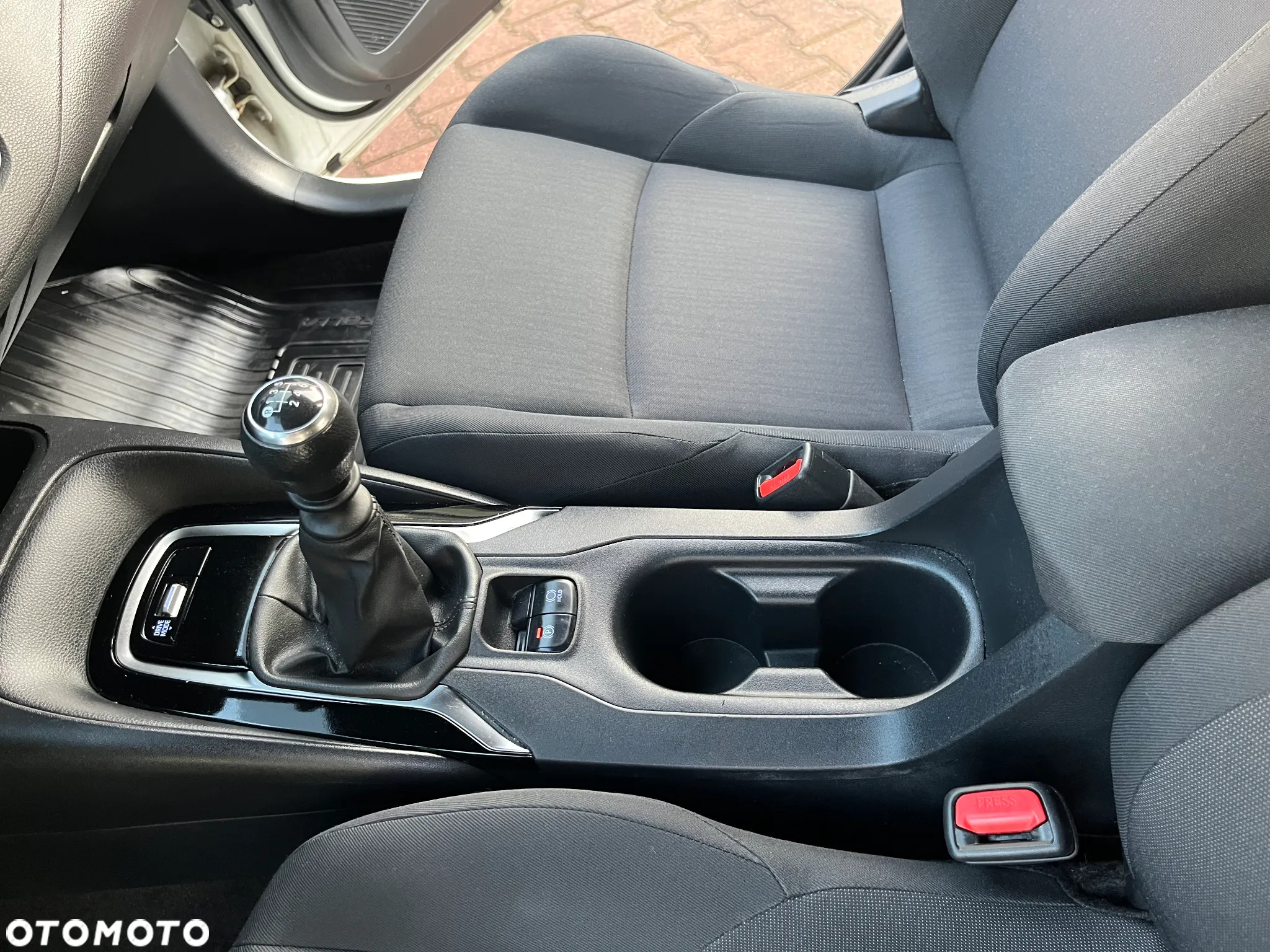 Toyota Corolla 1.2 T Active - 16