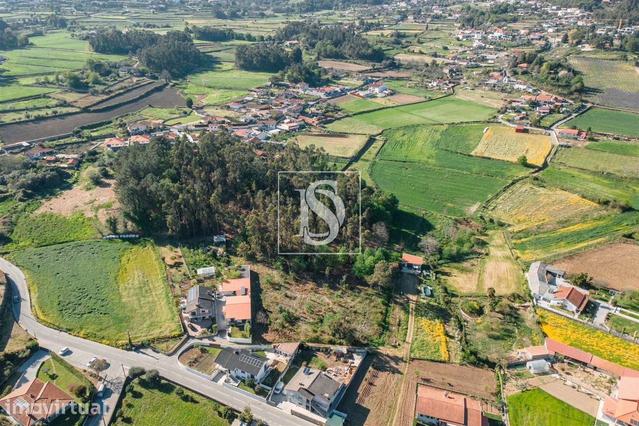 Terreno misto com mais de 2.700 m², localizado em Campo, Barcelos - Grande imagem: 4/17