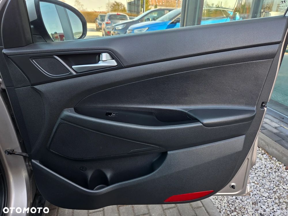 Hyundai Tucson blue 1.7 CRDi 2WD DCT Premium - 19