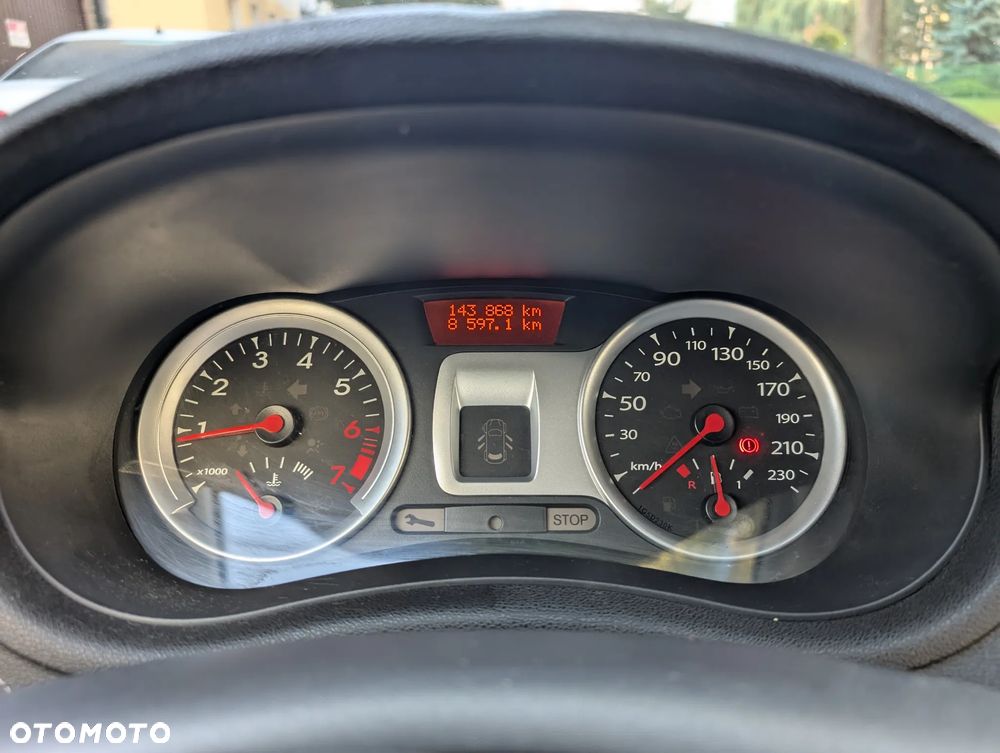 Renault Clio - 8