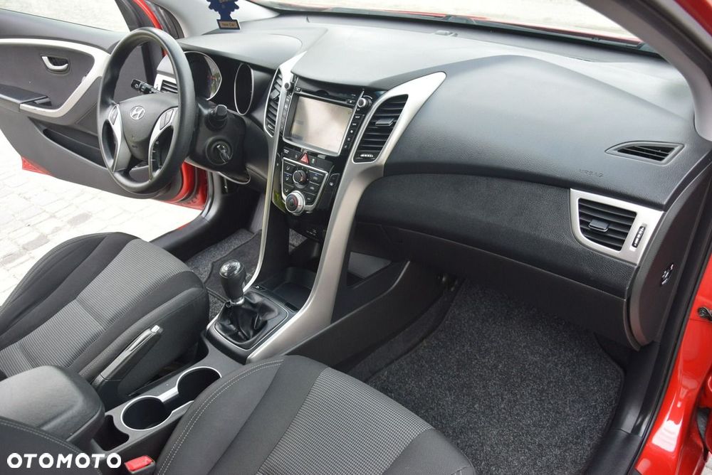 Hyundai i30 blue 1.4 Trend - 31