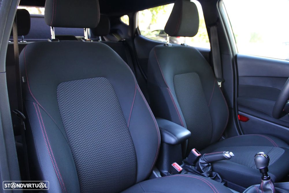 Ford Fiesta 1.0 EcoBoost MHEV ST-Line - 24