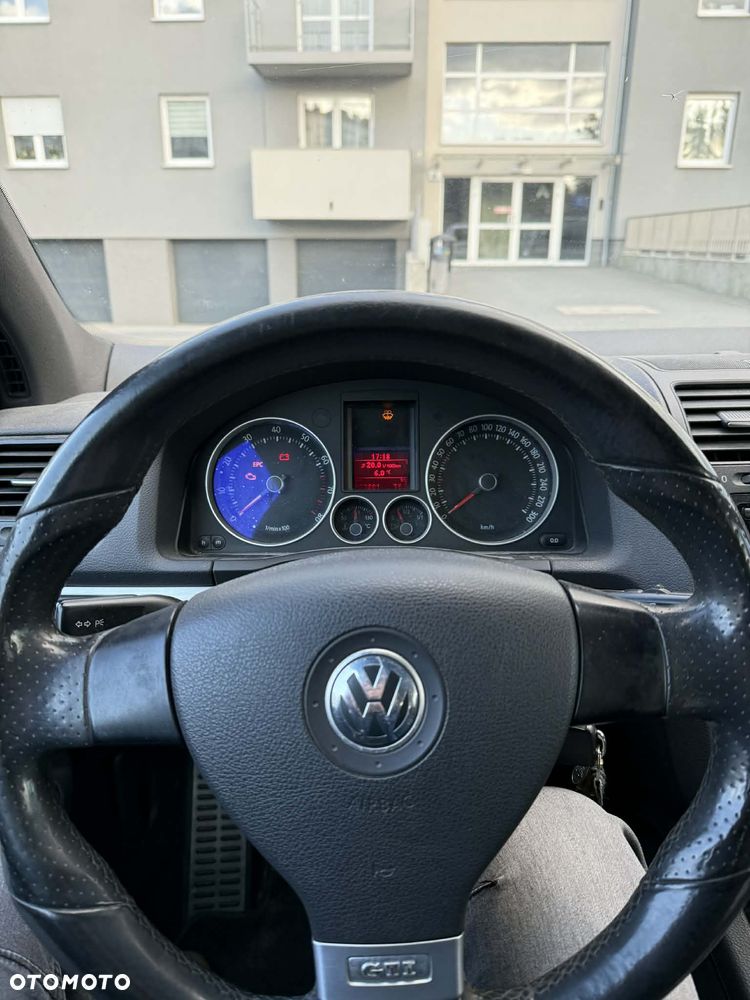Volkswagen Golf 2.0 GTI - 8