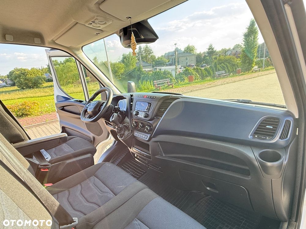 Iveco DAILY 35-180 3.0 HPI 180KM 10 E.Palet 2x Firana+Winda ! FULL LED ! Resor+Poduszka! HI MATIC! Salon Polska! - 18