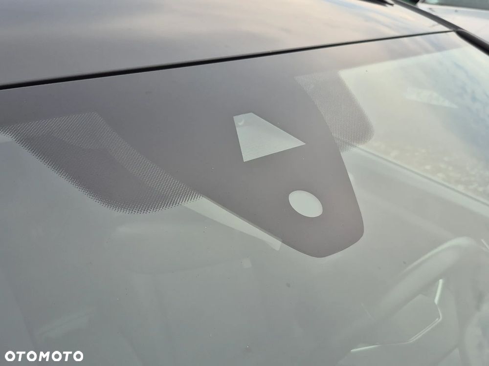 Volkswagen Golf 2.0 TDI SCR Life - 22