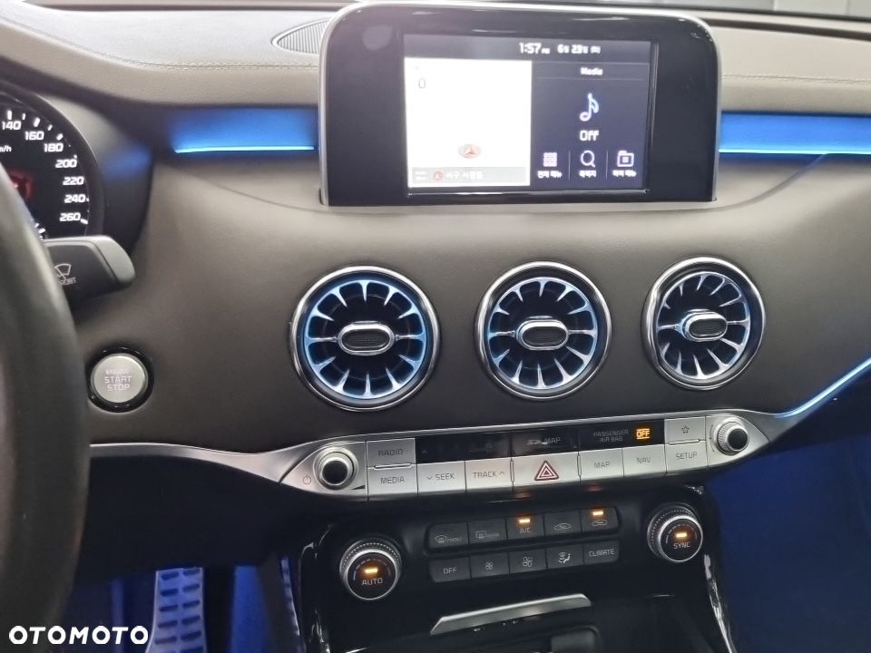 Kia Stinger 2.0 T-GDI GT Line - 14