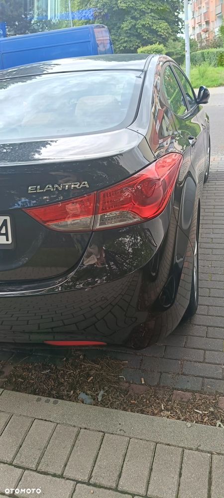 Hyundai Elantra 1.6 Classic + - 3