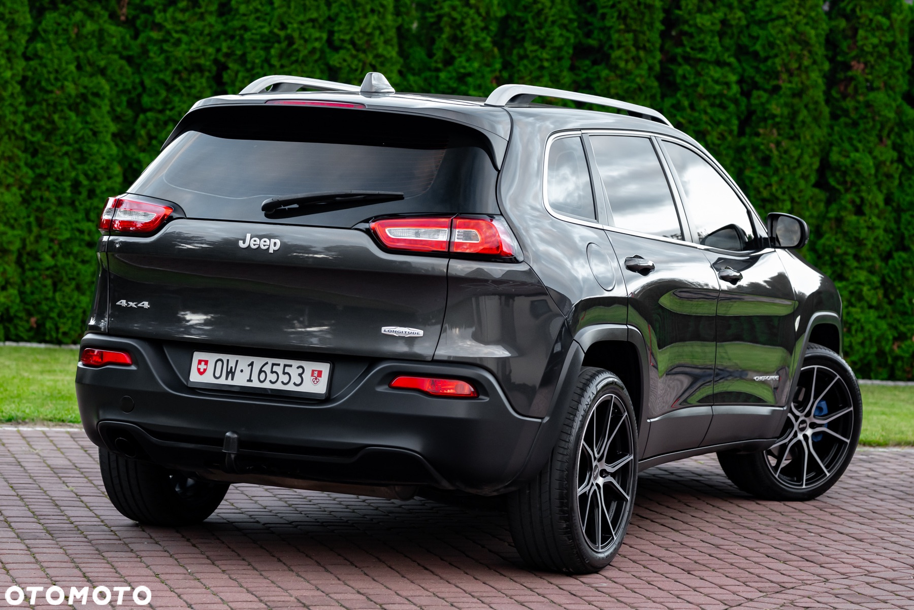 Jeep Cherokee - 13