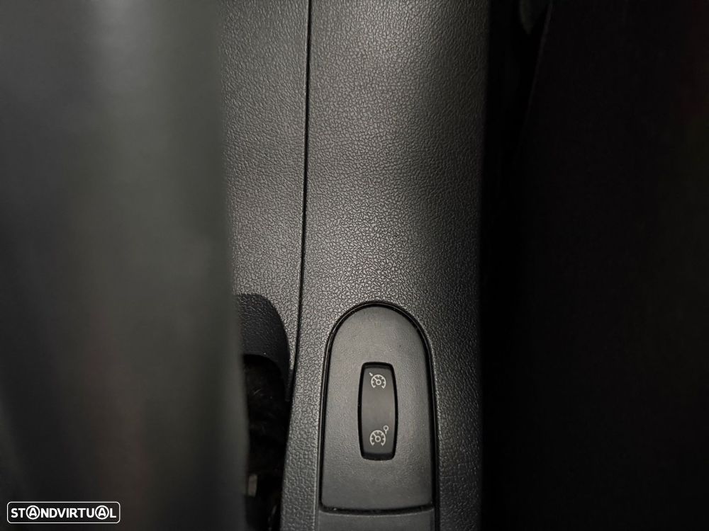 Renault Clio 1.5 dCi 90 FAP TomTom Edition - 14