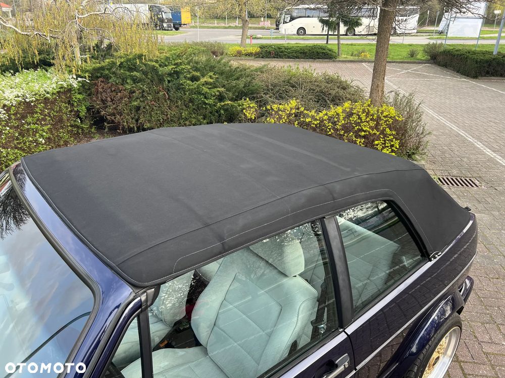 Volkswagen Golf - 37