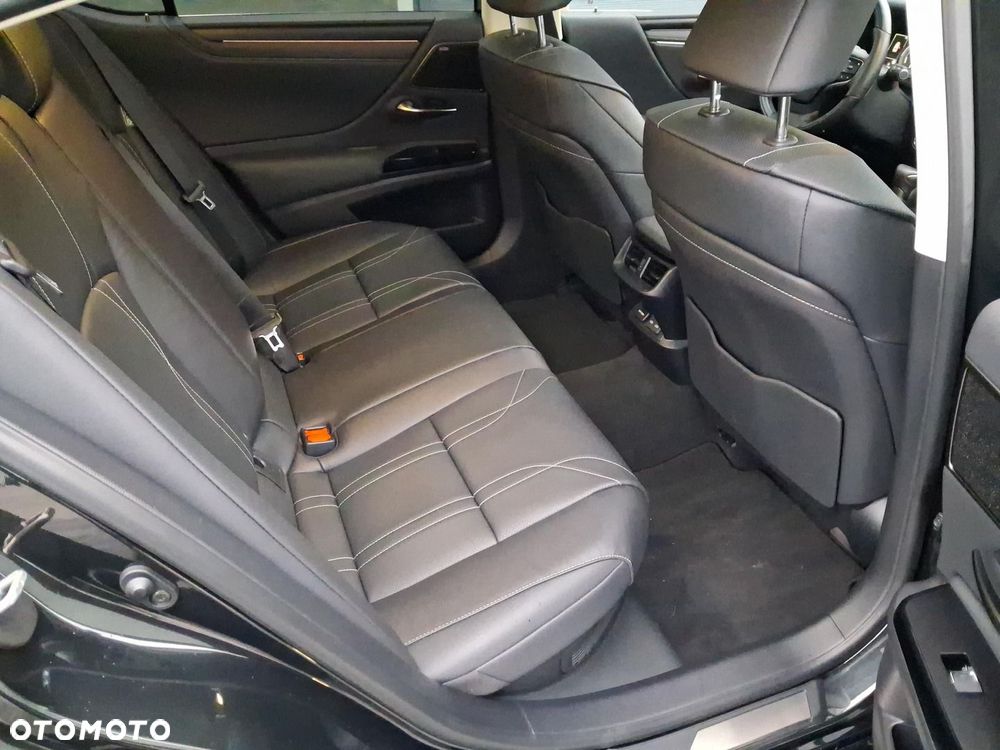 Lexus ES 300h Prestige - 10