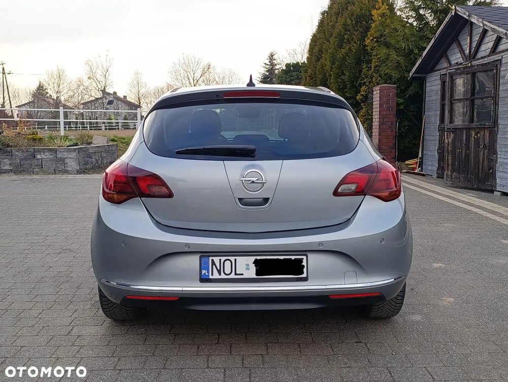 Opel Astra 1.4 Turbo - 4