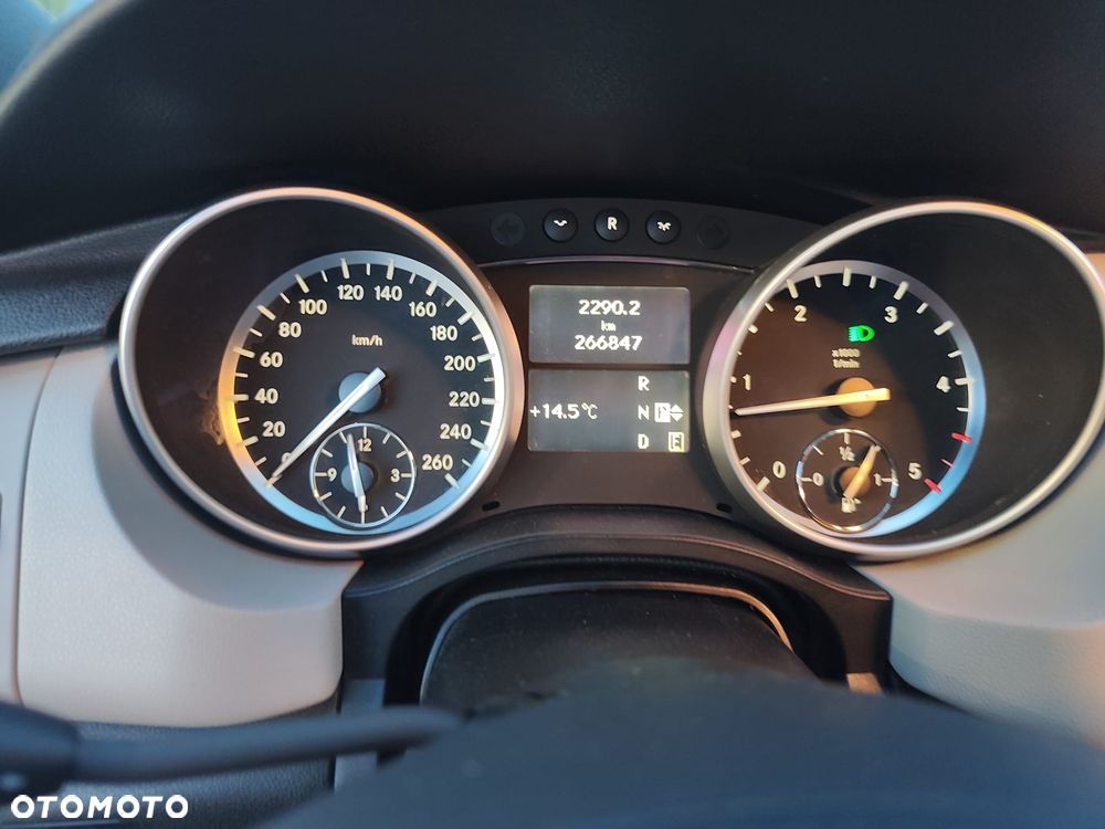 Mercedes-Benz Klasa R 350 CDI 4-Matic - 22