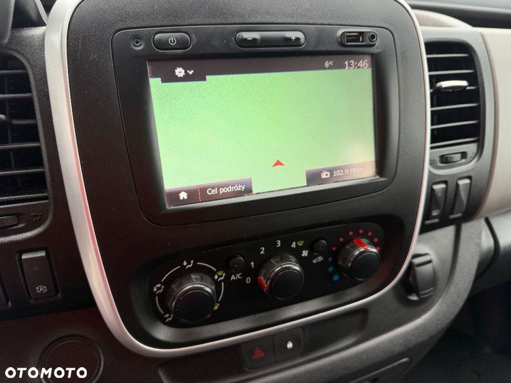 Renault Trafic - 16