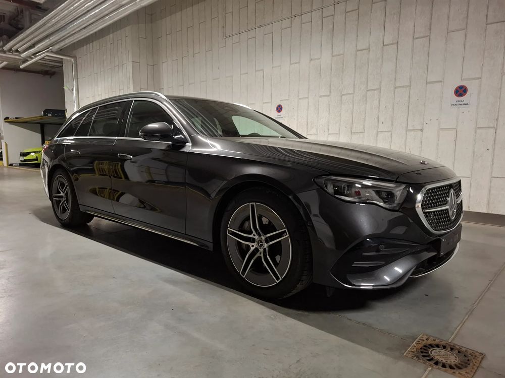 Mercedes-Benz Klasa E 200 9G-TRONIC Edition AMG Line - 32