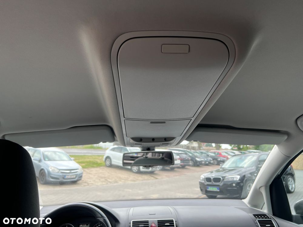 Volkswagen Touran 2.0 TDI DPF Comfortline DSG - 21