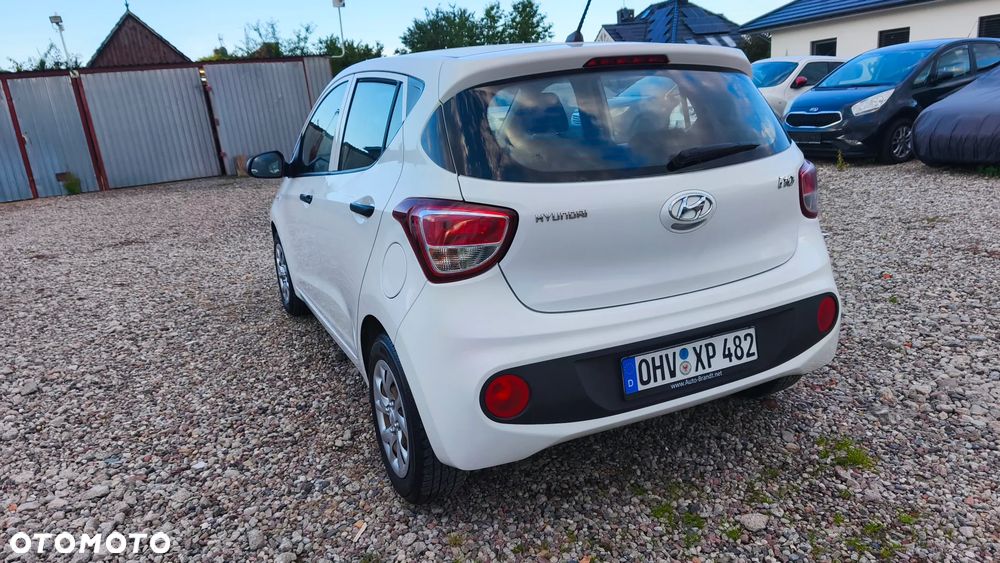Hyundai i10 - 10