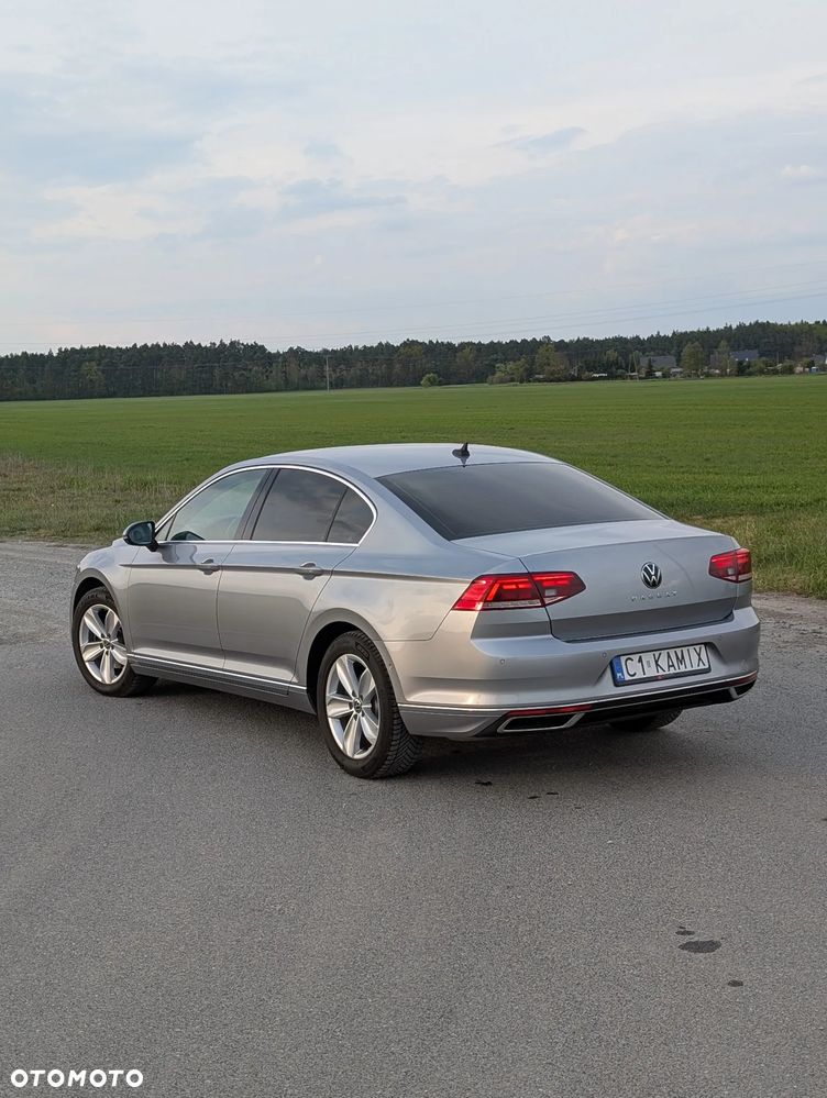 Volkswagen Passat 1.5 TSI EVO Elegance DSG - 4