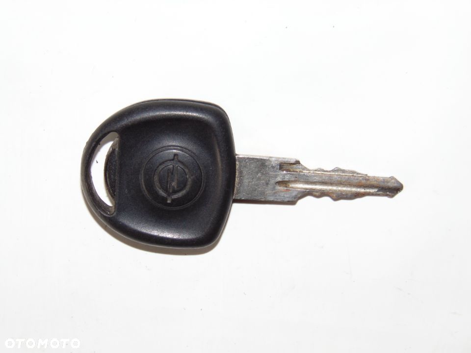 ORYGINAŁ wkładka tylnej klapy bagażnika zamek tylny tył kluczyk Opel Corsa C 00-06r - 11