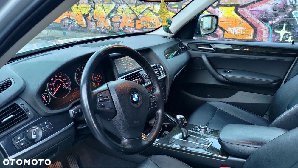 BMW X3 xDrive28i - 10
