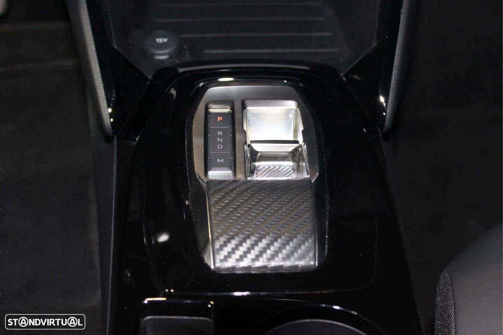 Peugeot 2008 1.2 Hybrid Allure e-DCS6 - 24