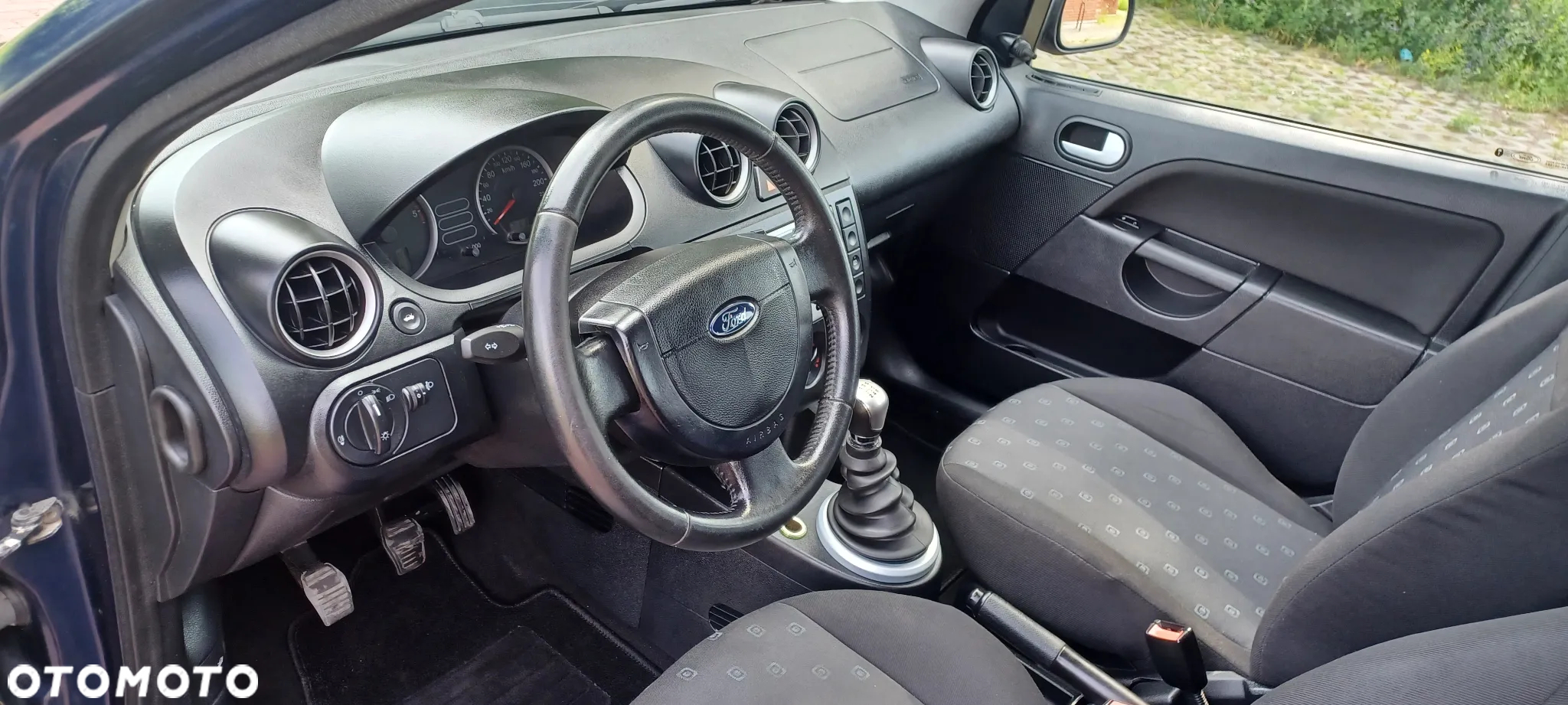 Ford Fiesta 1.4 TDCi Ambiente - 11
