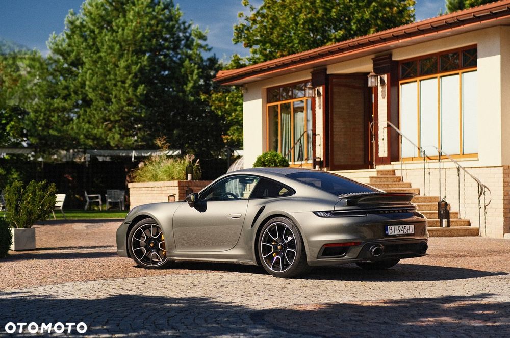Porsche 911 Turbo S - 8
