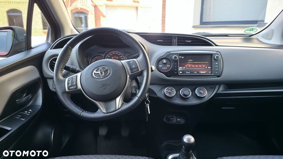 Toyota Yaris 1.0 VVT-i Y20 Club - 16