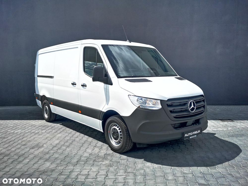 Mercedes-Benz Sprinter - 3