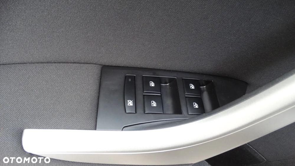 Opel Astra 1.4 T Enjoy - 11